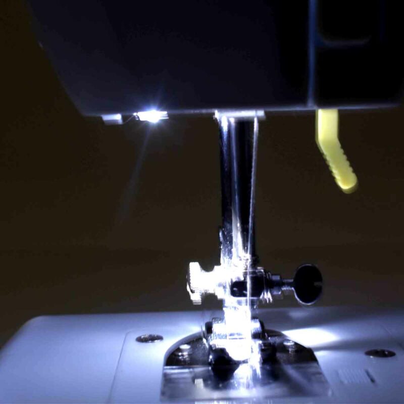 Máquina de Coser Portátil | P120 | PRIXTON