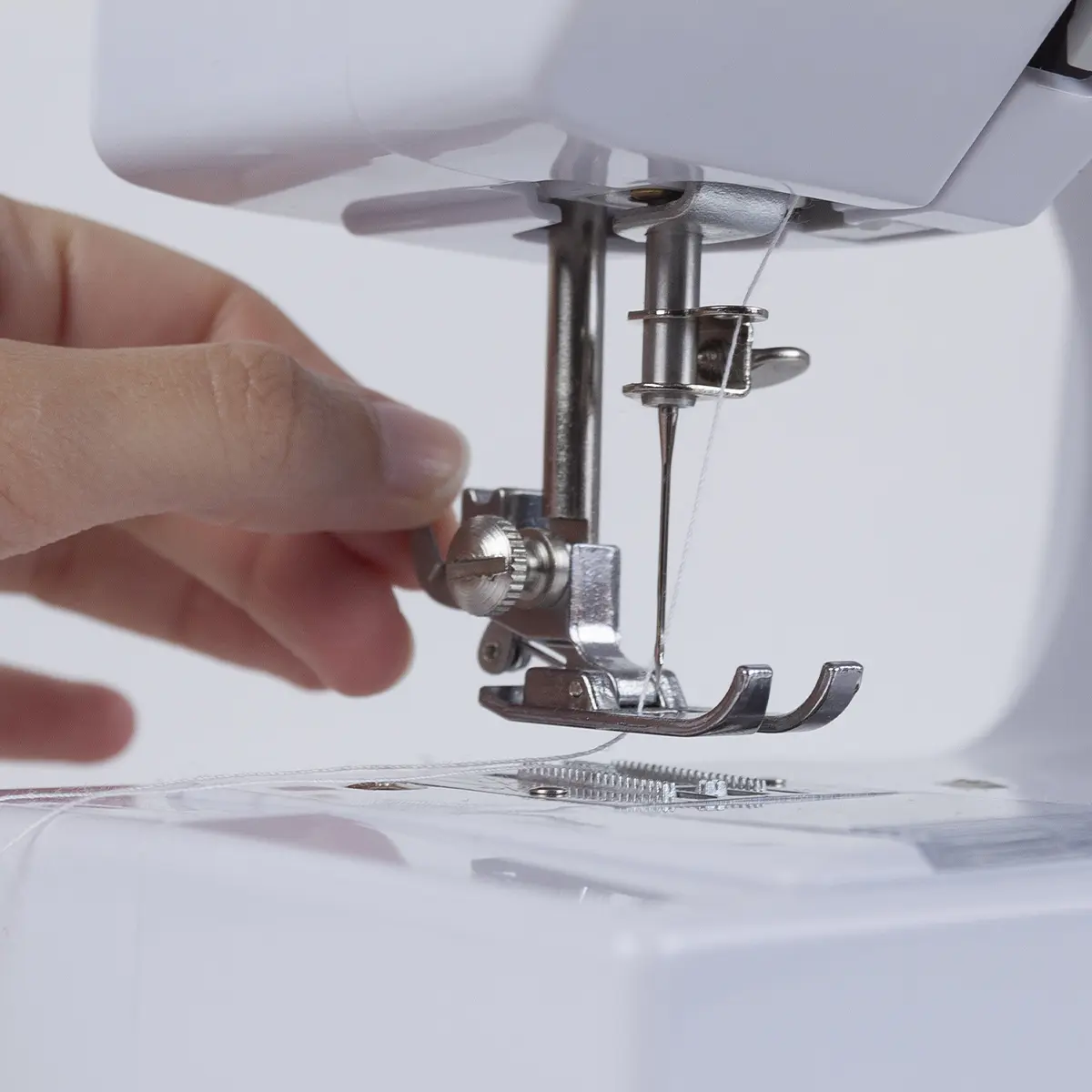 P115 MAQUINA DE COSER 03