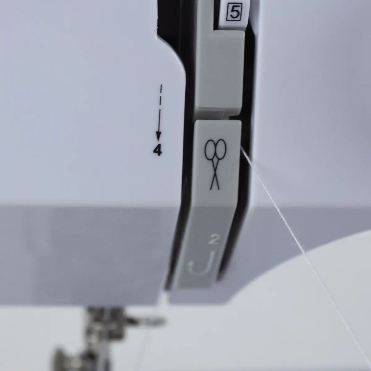 P115 MAQUINA DE COSER 07